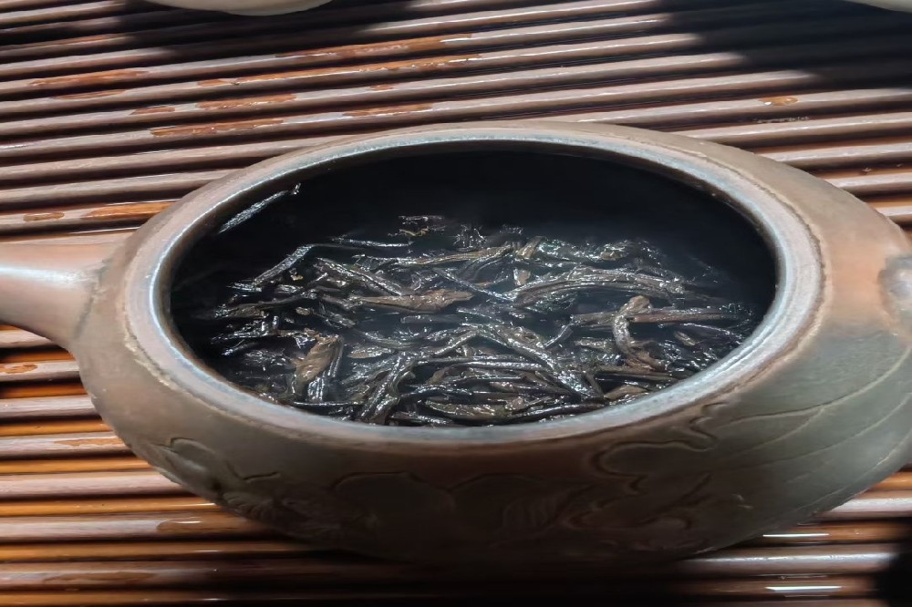 源自六堡核心产区｜梧州苍梧六堡茶批发零售直供，承千年茶韵，守匠心品质