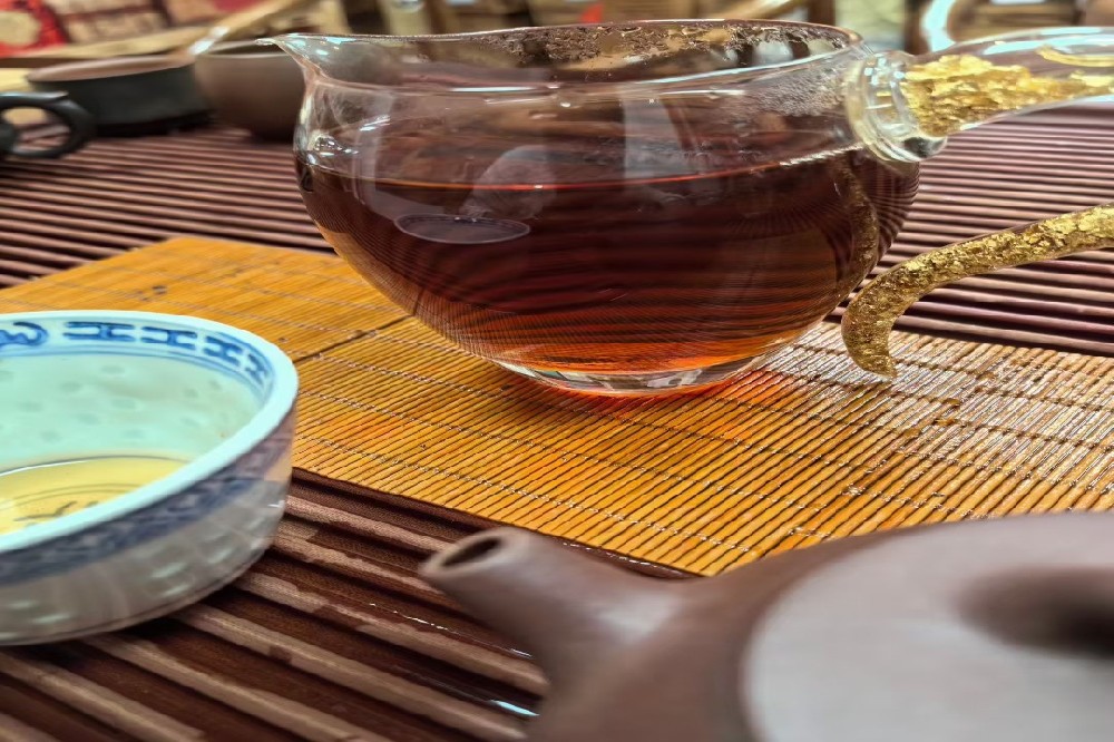 探秘六堡茶核心产区：山塘岐厂家直供，品味千年“侨销茶”的岁月传奇